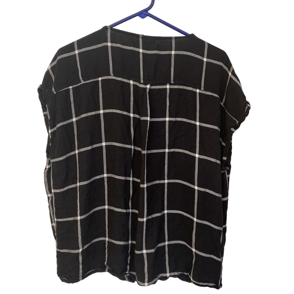 Torrid Black White Plaid Crossover Rayon Blouse Top Size 1 Plus 1X Elastic Hem - Picture 3 of 6